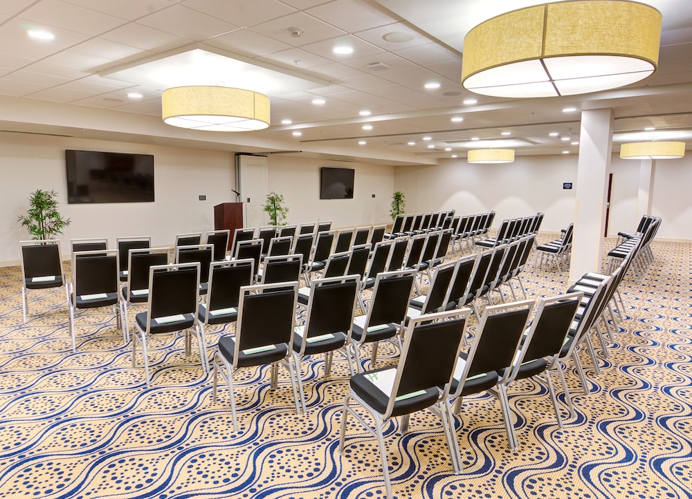 Holiday Inn Gainesville University Center by IHG - photo 37