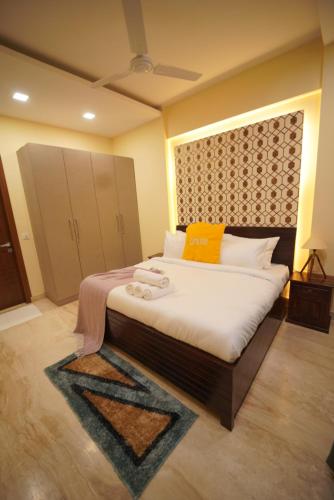 Luxury 3BHK Service Apartment Golf Course Road Gurgaon