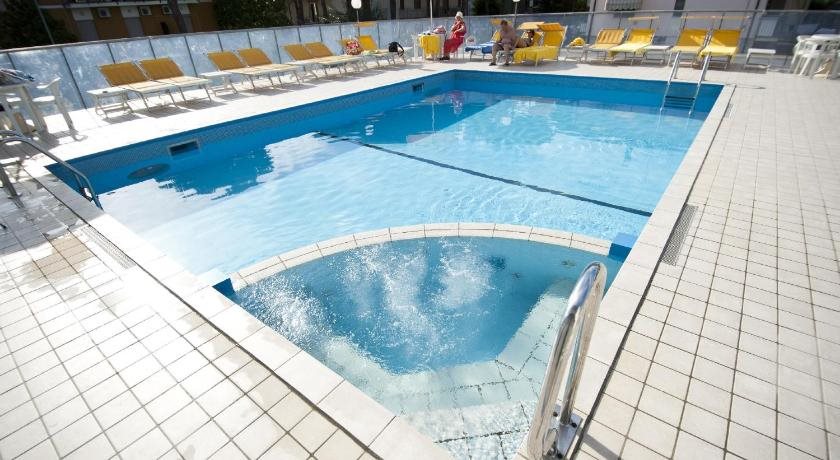 Hotel Giunchi - carbon neutral hotel in Cervia