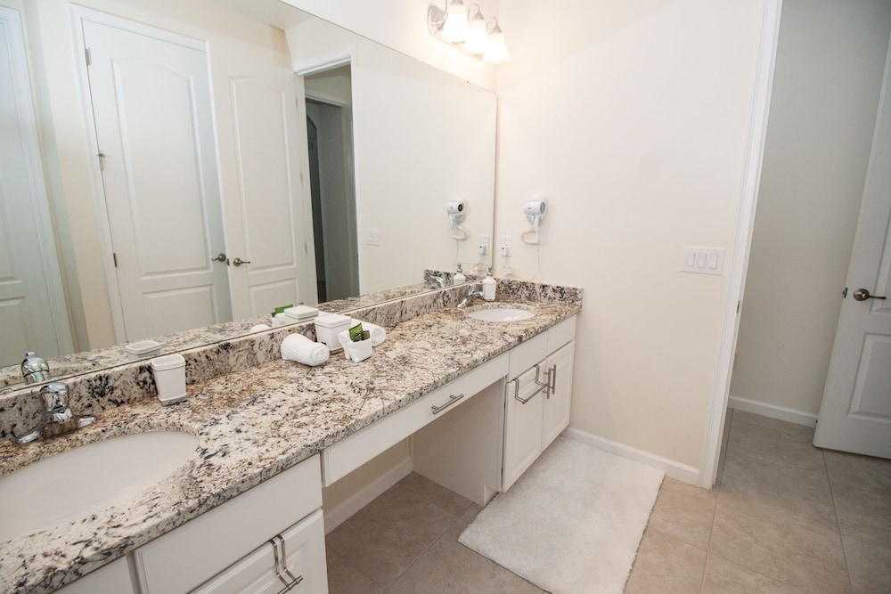 Solterra Resort by VHC Hospitality - photo 34