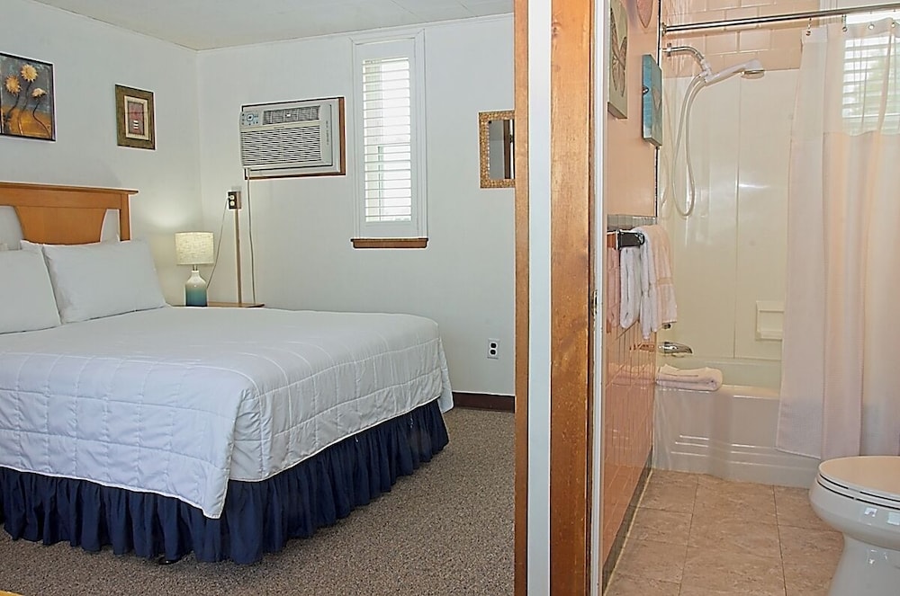 Vineyard Harbor Motel Private Beach - photo 150