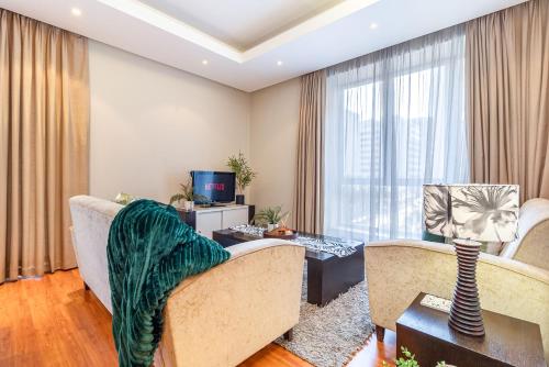 2 bedroom unit in Cape Town City Centre