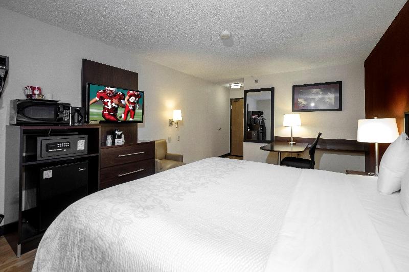 Red Roof Inn PLUS & Suites Malone - photo 21