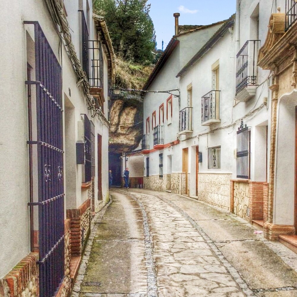 Vivienda Rural Los Tajos de Setenil — 4-Star Luxury Hotel in Setenil De Las Bodegas, Spain