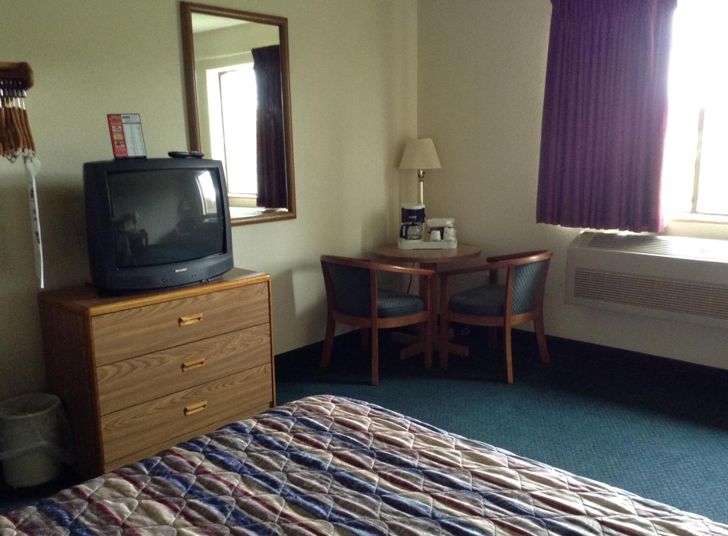 Travelodge by Wyndham Hudsonville - photo 18