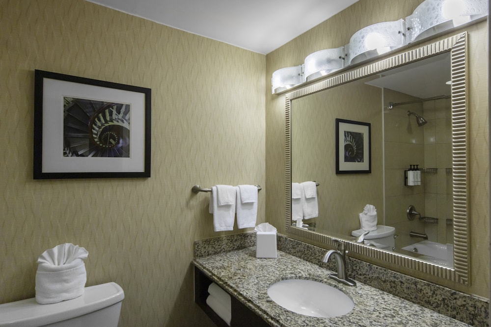 Crowne Plaza Boston Woburn by IHG - photo 18