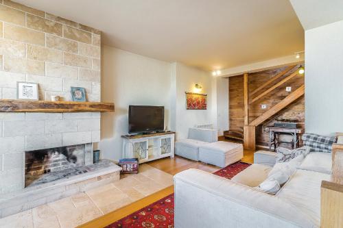 Ateshgah Residence