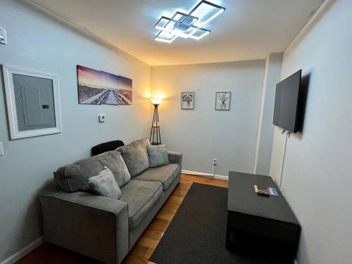 Downtown Albany 1 Bed Workstation @ Maiden Lane