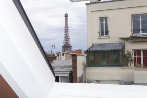 Eiffel Tower Passy - carbon neutral hotel in Paris