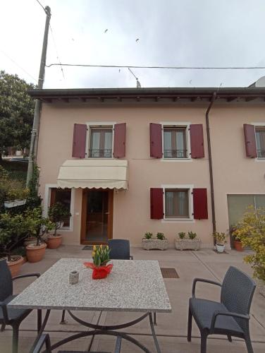 Vololiberoapartments — hotel in Borso Del Grappa