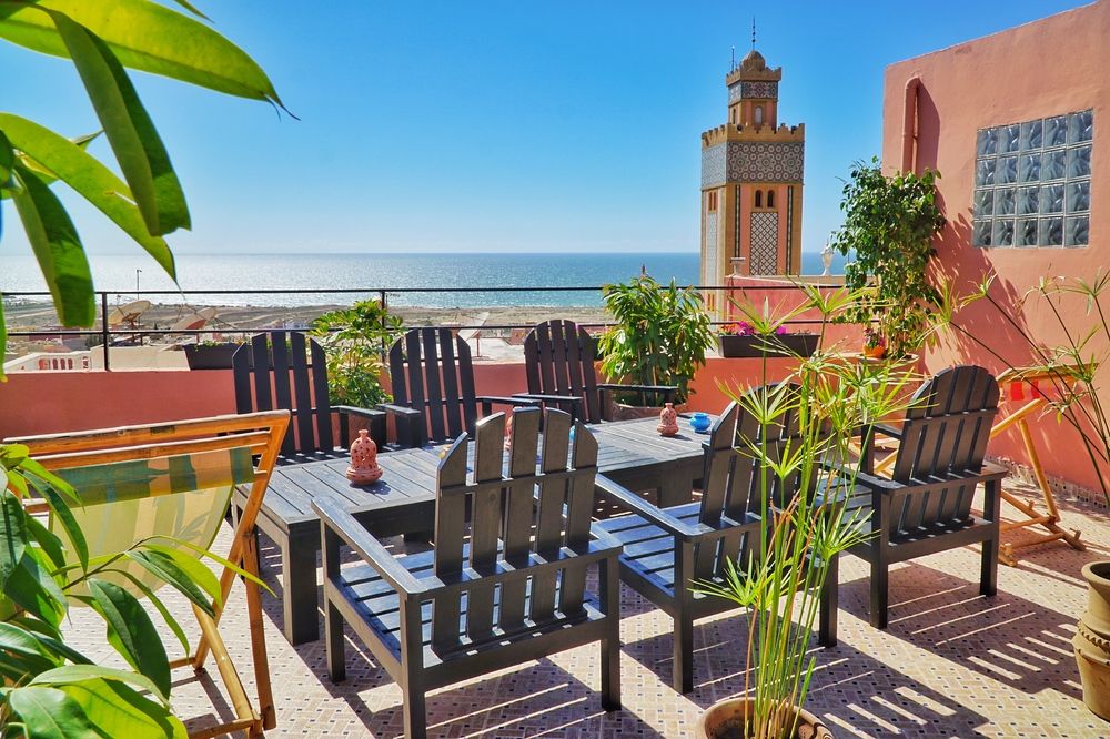 The Surf Hotel - carbon neutral hotel in Aourir