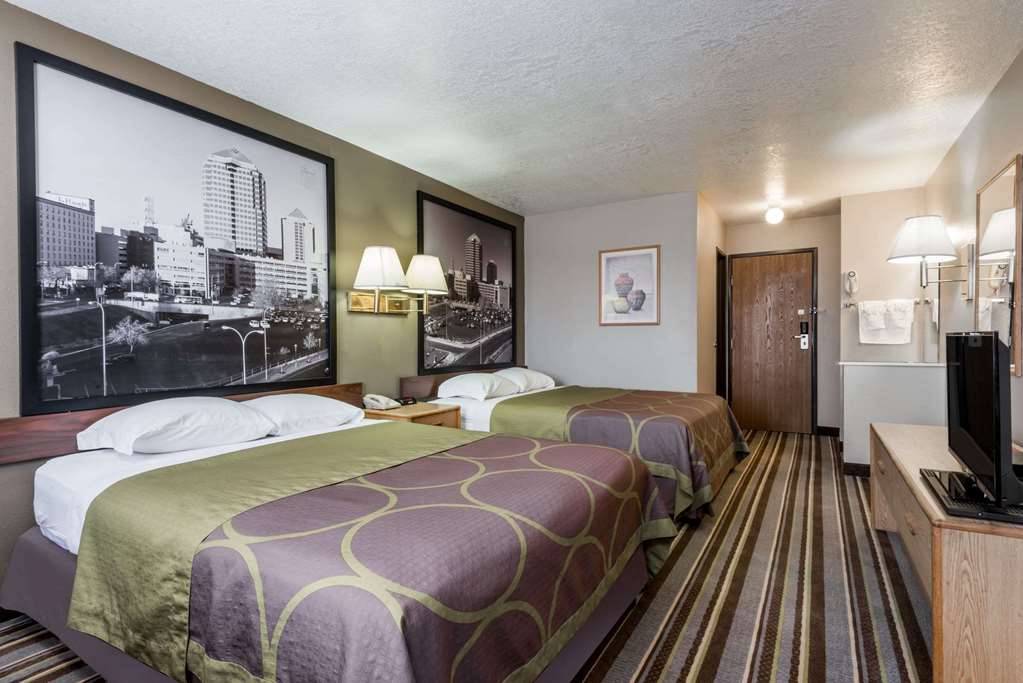 Super 8 by Wyndham Bernalillo - photo 11