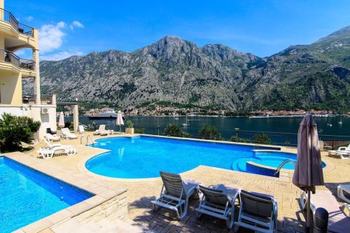 Sea view and pool Brend new Vista — 4-Star Luxury Hotel in Kotor, Montenegro