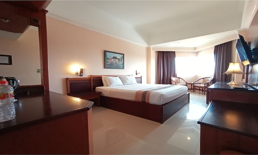Hotel Asia — hotel in Surakarta