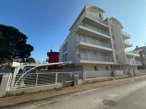 Residence Al Molo Agenzia Cocal — 4-Star Luxury Hotel in Caorle, Italy