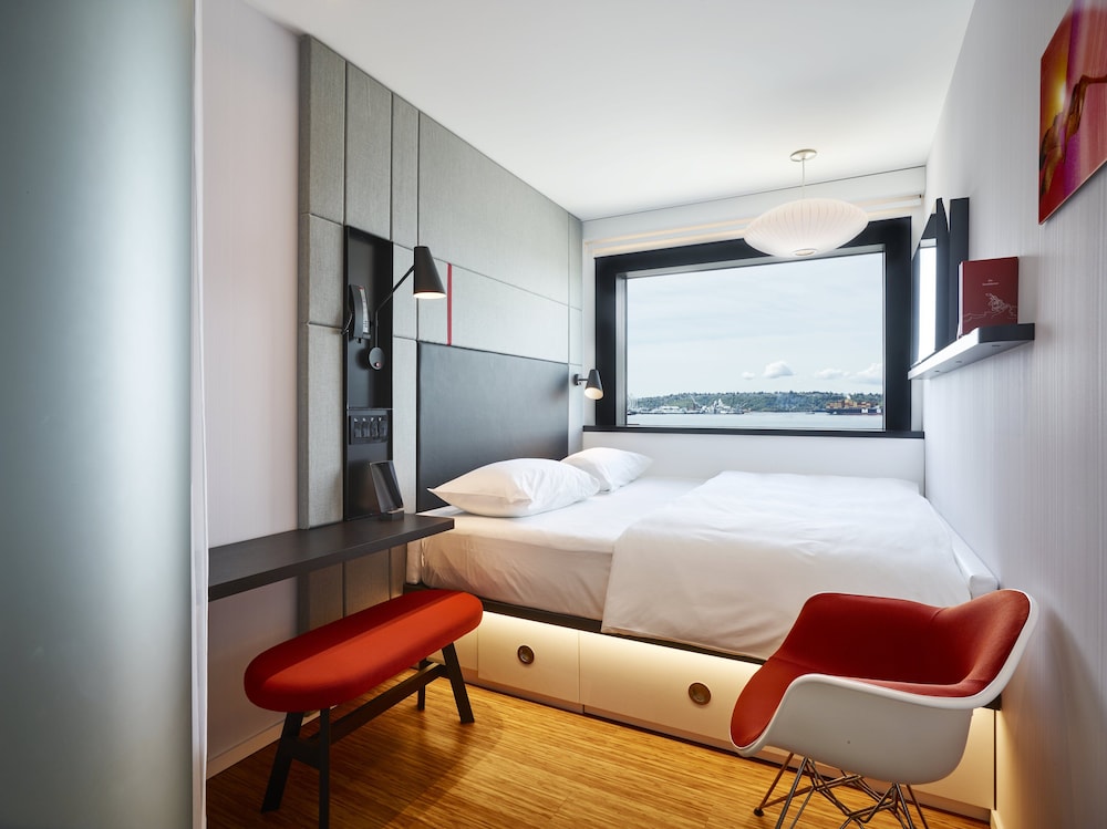 citizenM Seattle Pioneer Square - photo 12