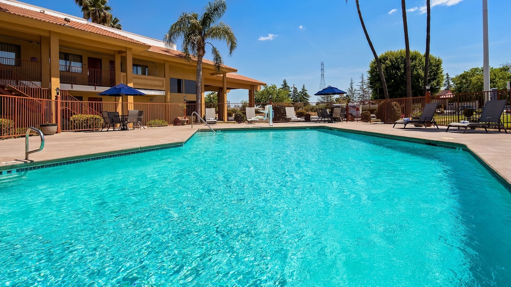 Best Western Apricot Inn - photo 18