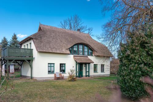 Ferienwohnungen Zur Linde am Achterwasser — 4-Star Luxury Hotel in Seebad Bansin, Germany