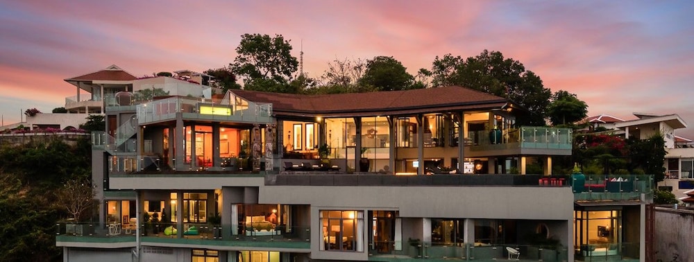 Villa Skyfall — 5-Star Luxury Hotel in Koh Samui, Thailand
