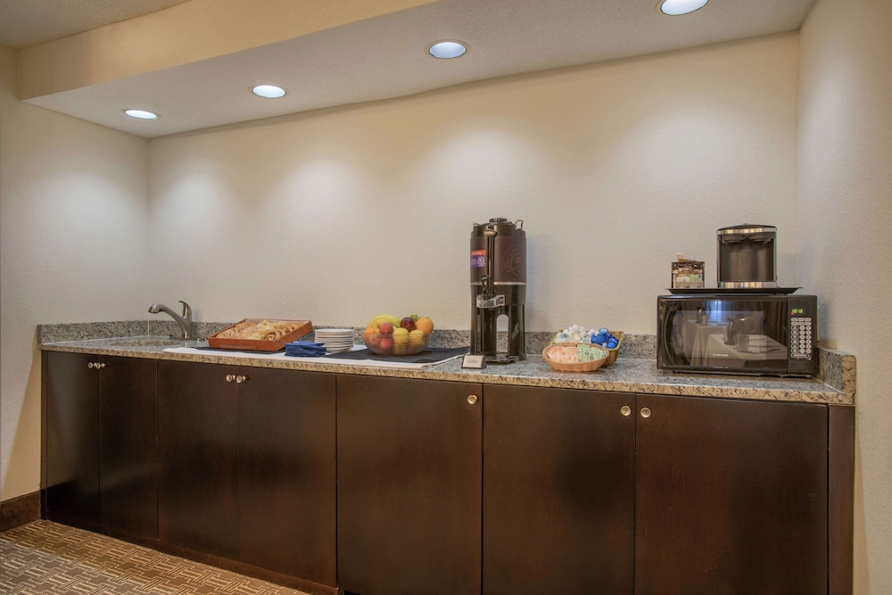 DoubleTree Suites by Hilton Nashville Airport - photo 44