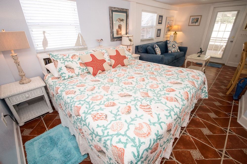 Anna Maria Beach Cottages - photo 14