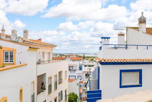 Charming Lagos Stay Walk to Beach & Historic Centre — 4-Star Luxury Hotel in Lagos, Portugal