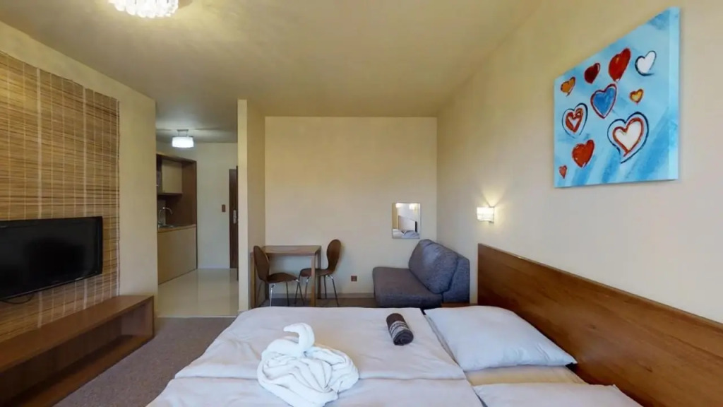 Apartmán s veľkou terasou Luxus Tatry E106 — 4-Star Luxury Hotel in Kezmarok, Slovakia