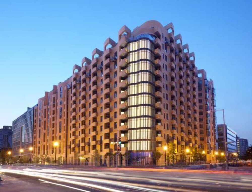Global Luxury Suites at The Convention Center — 4-Star Luxury Hotel in Washington, United States