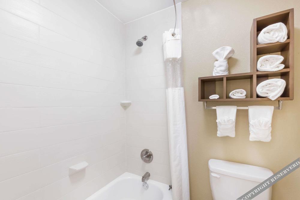 Howard Johnson by Wyndham Conway - photo 14