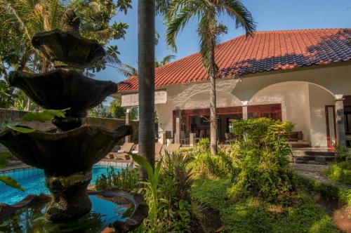Villa Kelapa — 4-Star Luxury Hotel in Lovina, Indonesia