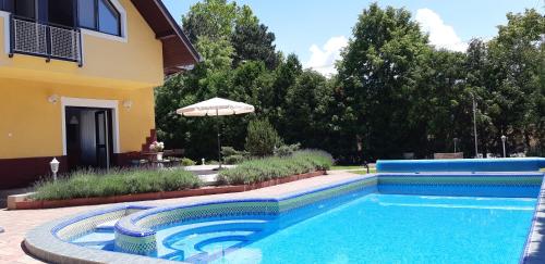 Schieszl Apartments Zamárdi 1 — 4-Star Luxury Hotel in Zamardi, Hungary