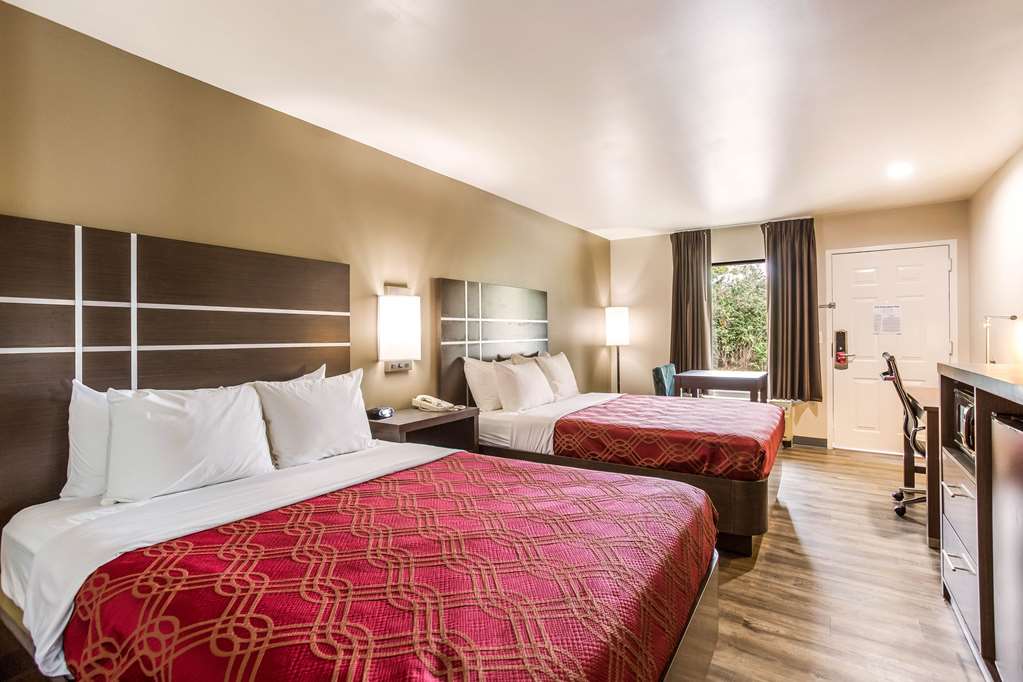 Econo Lodge Inn & Suites Murfreesboro Shopping District - photo 30