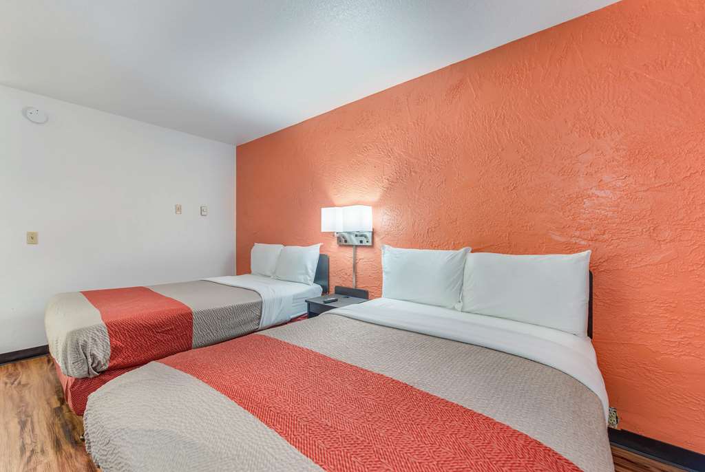 Motel 6 Saint Paul MN I 94 - photo 11