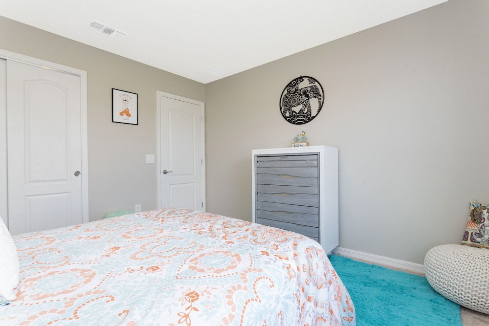 Stunning 6 Bd w Pool Close to Disney @ Solterra Resort 7211 - photo 21