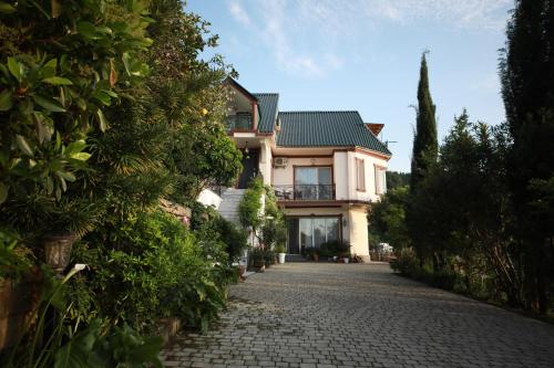 Mount Villa Kvariati