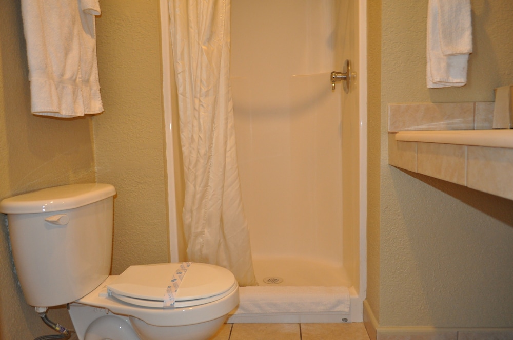Santa Cruz Inn Riverside - photo 11