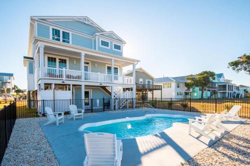 Long Call by Oak Island Accommodations - featured photo