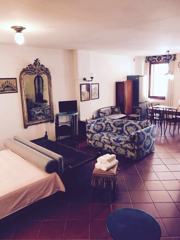Carraresi Rooms in Treviso, Italy