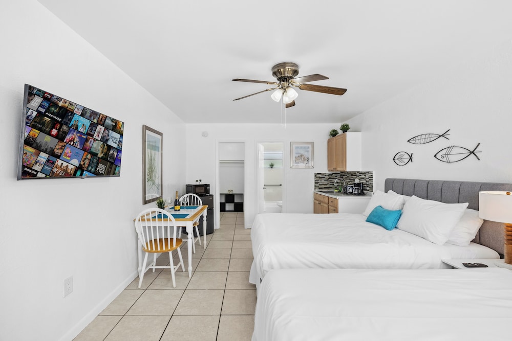 Sunset Inn Hallandale Beach - photo 18