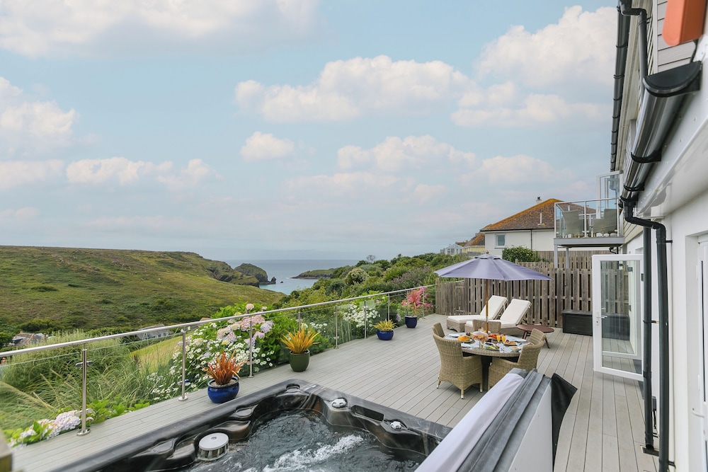 Morwenna — 4-Star Luxury Hotel in Helston, United Kingdom
