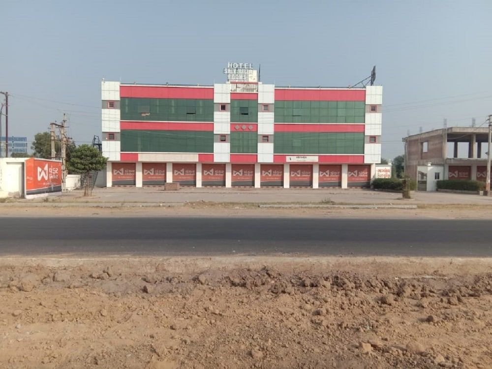Hotel Shiv Villa - carbon neutral hotel in Visnagar