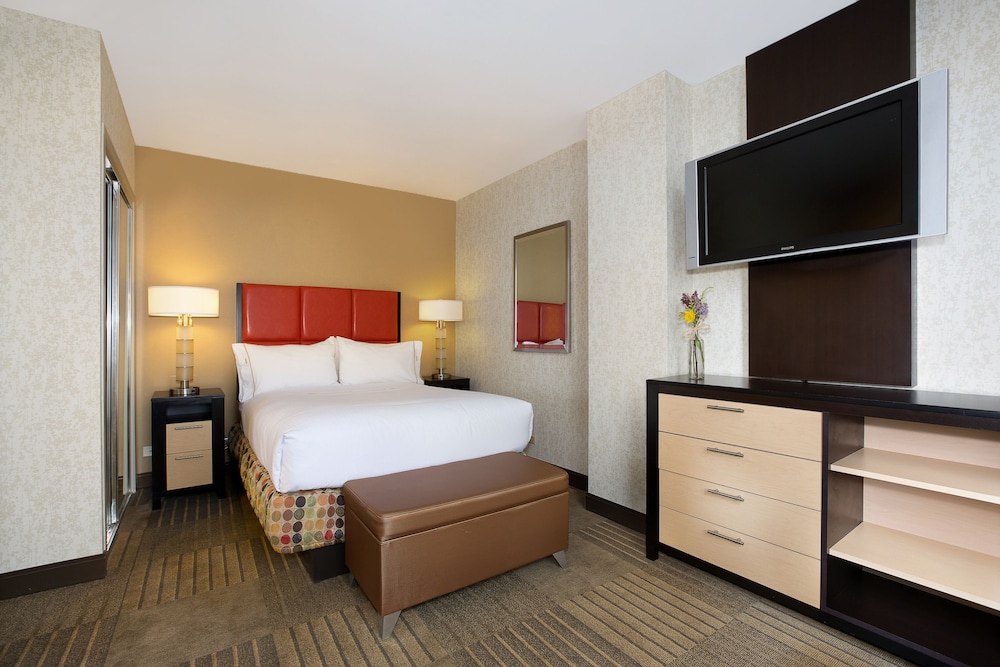 Holiday Inn Express Denver Downtown an IHG Hotel - photo 2
