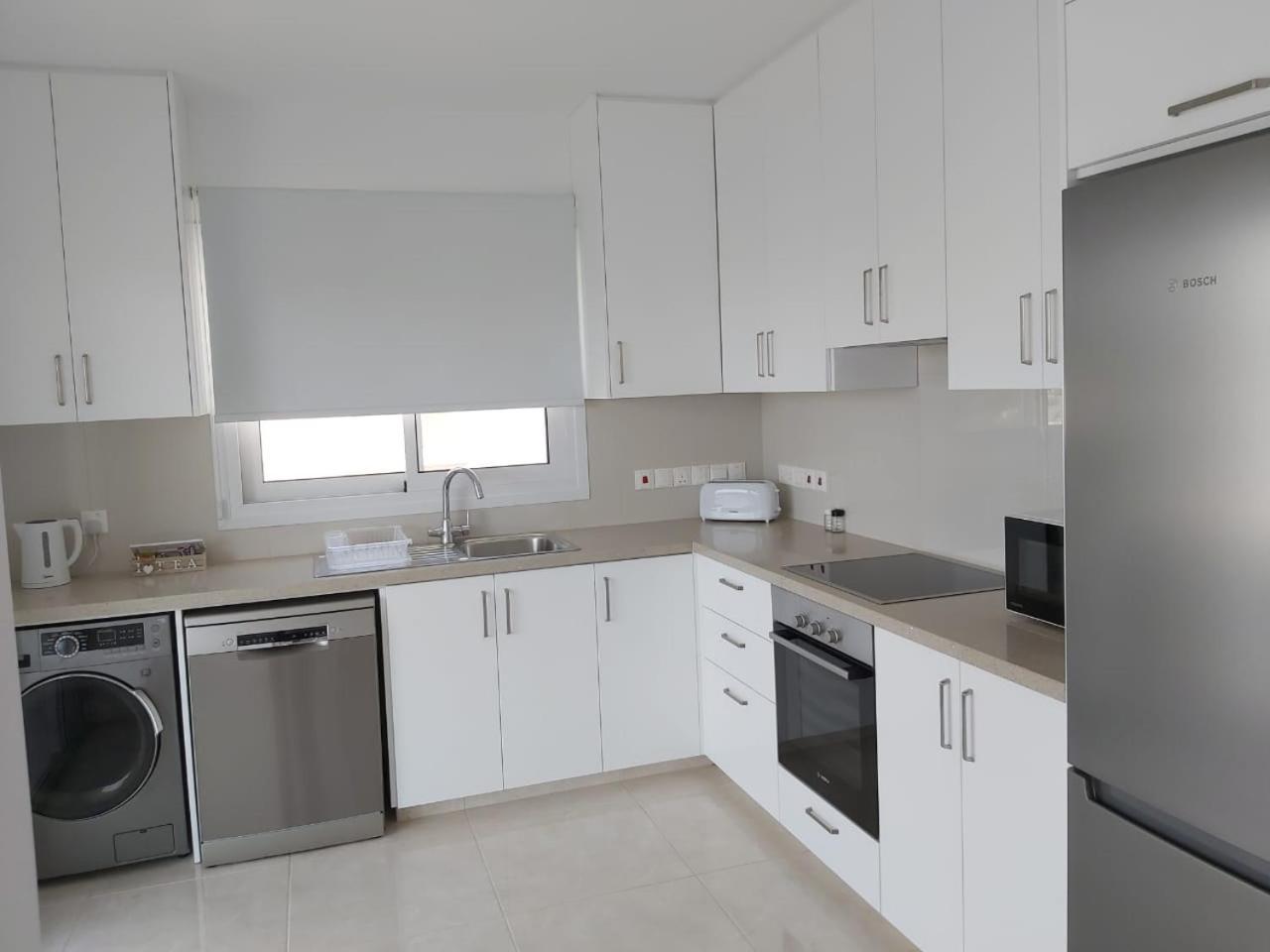 Dinglis Residences 31