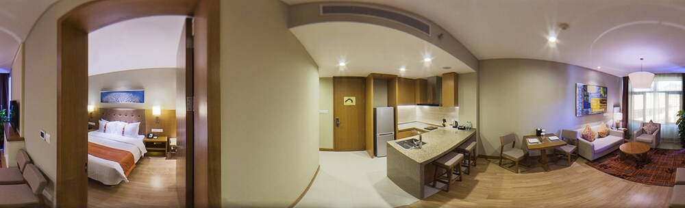 Holiday Inn Changbaishan Suites — hotel in Baishan