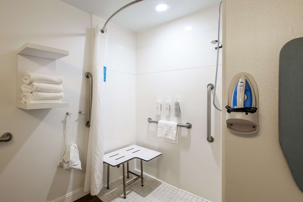 Hampton Inn Columbia I 26 Harbison Blvd. - photo 81