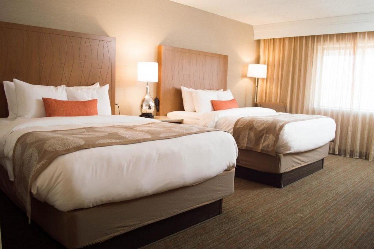 Radisson Hotel Detroit Farmington Hills - photo 9