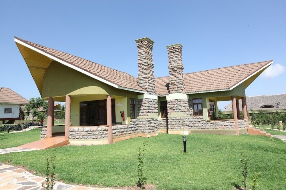 Giraffe Ark Game Lodge — Nyeri — photo 3