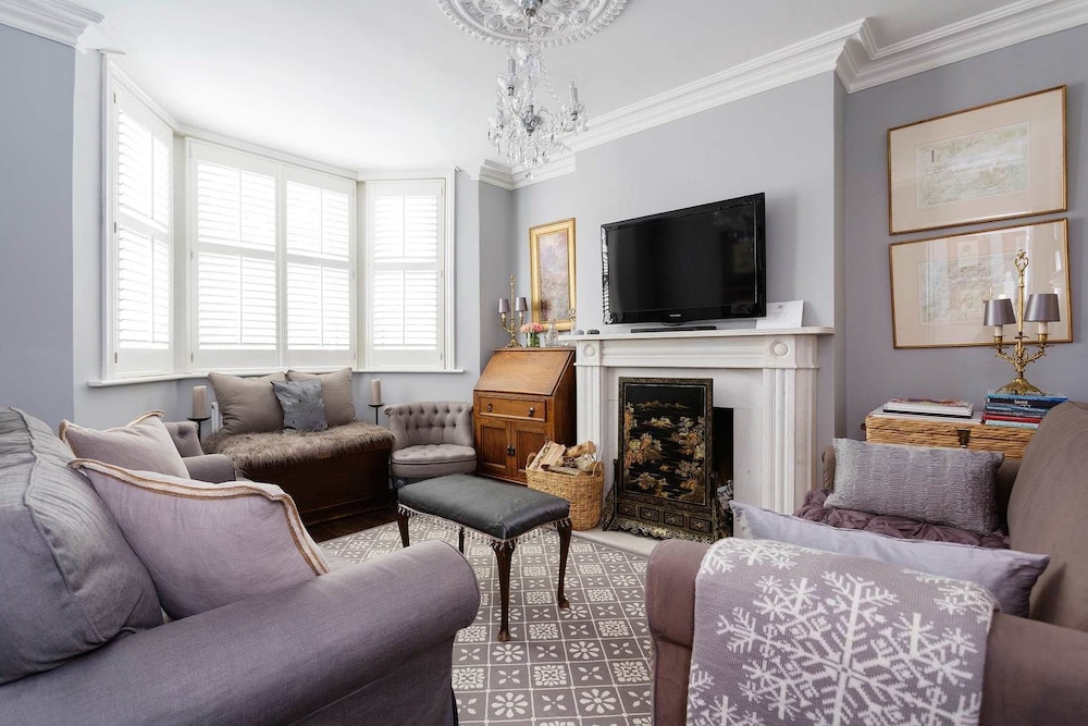 Veeve Golden Wimbledon — 4-Star Luxury Hotel in London, United Kingdom