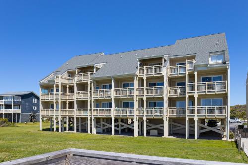 CAB02 Three Brothers — 4-Star Luxury Hotel in Oak Island, United States