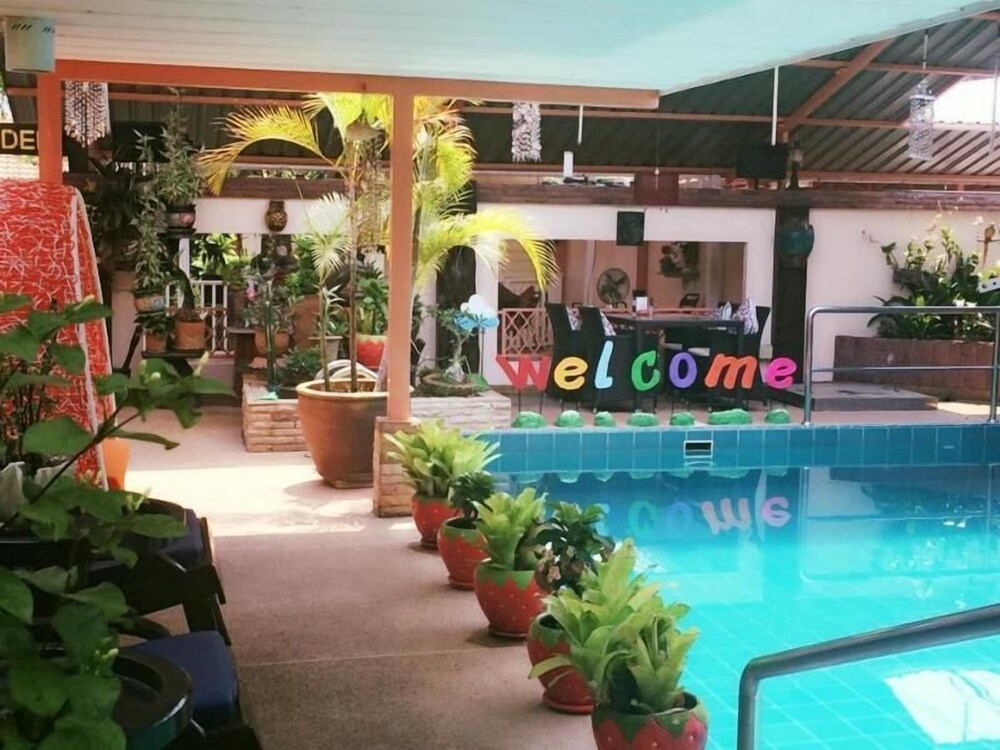 Udon Thai House Resort & Hotel pet-friendly hotel Udon Thani